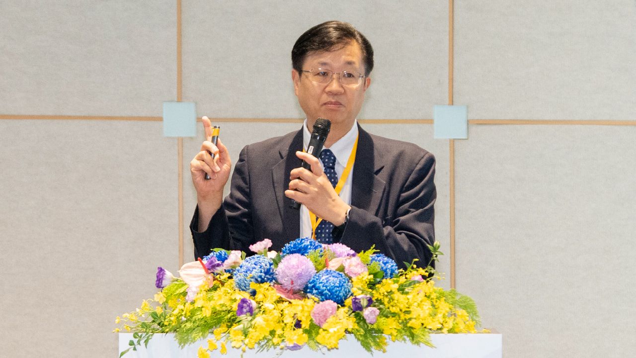 臺大醫學院內科臨床教授、臺灣大腸癌篩檢計畫主持人邱瀚模。（本圖由主辦單位提供）